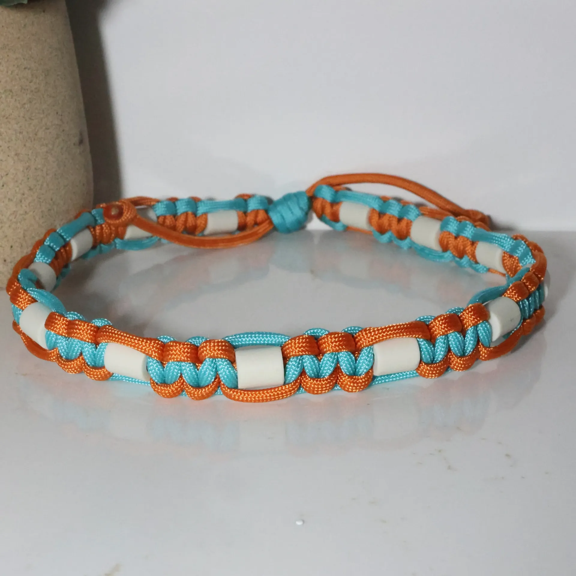Collier EM Cobra (Turquoise néon et orange international)