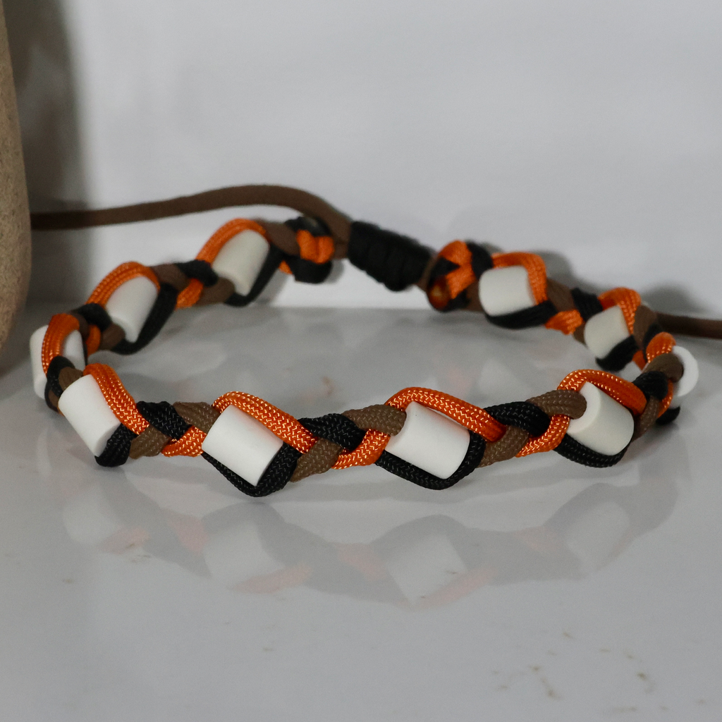 Collier EM Raiponce (Orange international, noir et brun coyote)